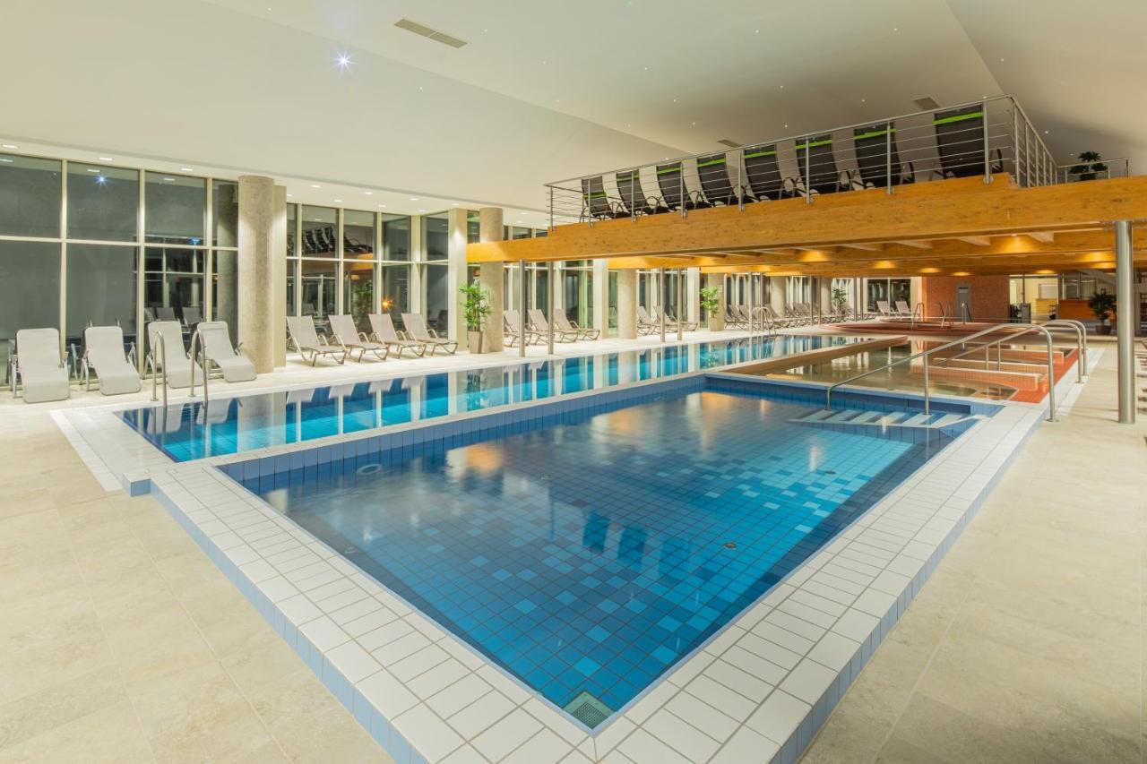 Greenfield Hotel Golf & Spa Buk Exterior foto