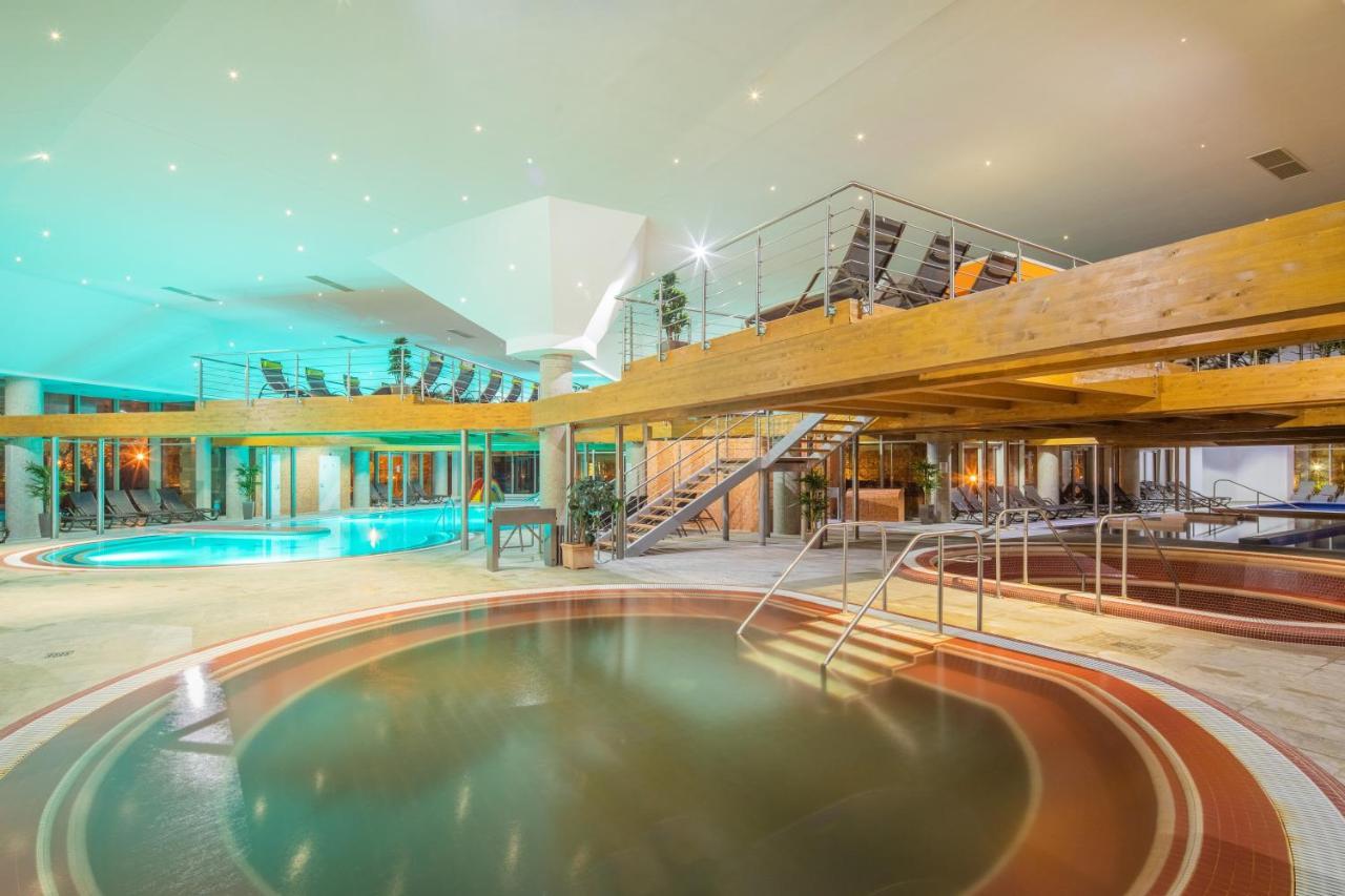Greenfield Hotel Golf & Spa Buk Exterior foto