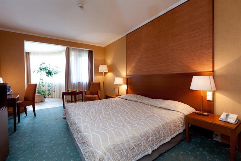Greenfield Hotel Golf & Spa Buk Exterior foto