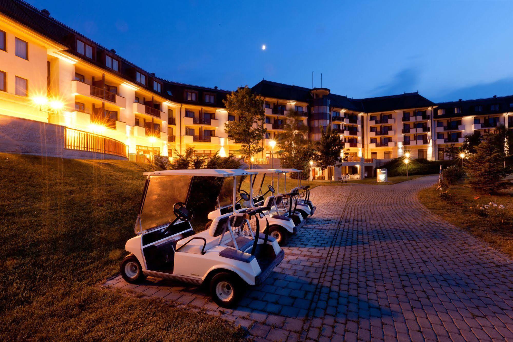 Greenfield Hotel Golf & Spa Buk Exterior foto